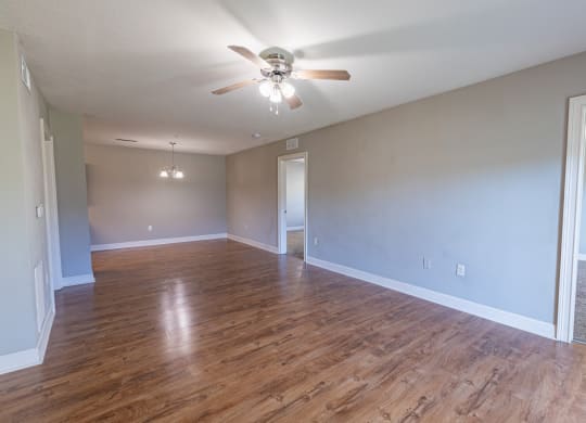 Living Room | Pensacola Grand | Pensacola FL
