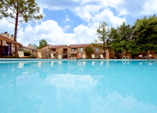 Pool View 2 at 600 Baylor in Longview Tx