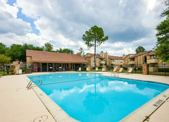Pool View 3 at 600 Baylor in Longview Tx