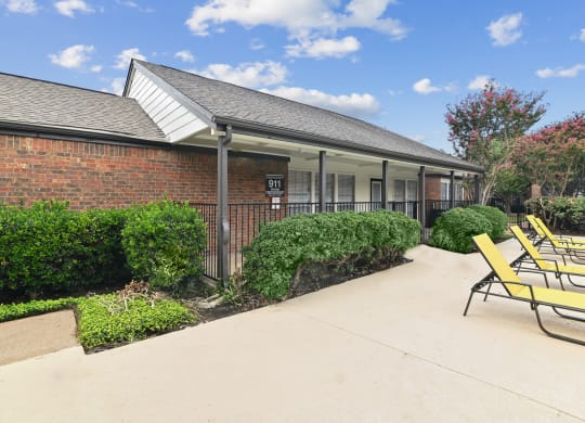Sundeck at Davenport Apartments in Dallas, TX