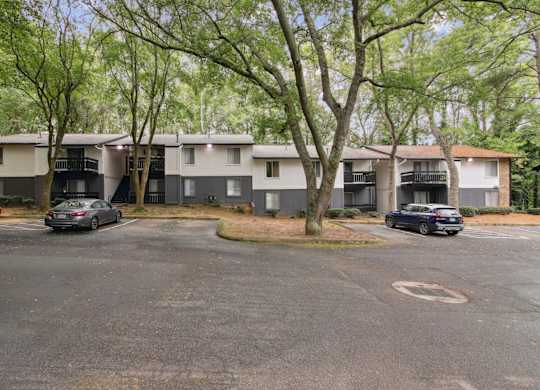Riverwood Apartments in Roswell, GA Apartment Exterior