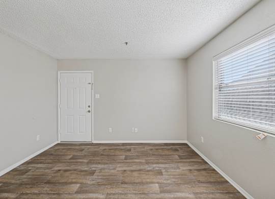 Rustic Oaks Apartments in Wylie, Tx living room