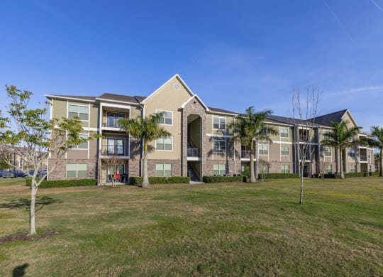 Apartment Exterior 2 | Solamere | FL