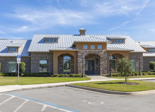 Leasing Office Exterior | Solamere | FL
