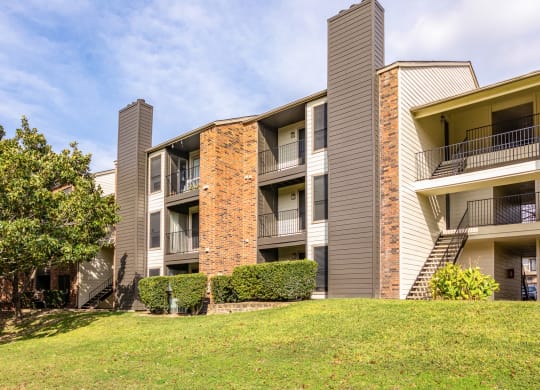 WalnutCreekCrossing-AustinTX-Apartment_Exterior_1
