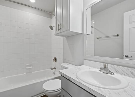 Westdale Hills Muirfield Village in Hurst TX Bathroom