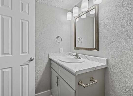 Westdale Hills Sawgrass in Hurst TX bathroom
