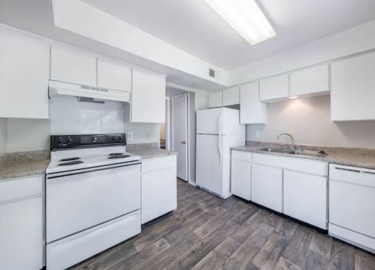 Augusta: Kitchen, at Westdale Hills, Texas