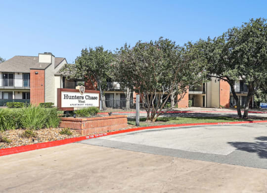 Entry to Hunters Chase in Austin, TX
