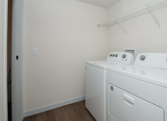a washer and dryer at The Crossings  at Windsong, Arizona