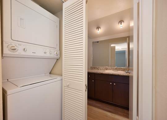 Washer Dryer In Unit at Fountains of Fair Oaks, Fair Oaks
