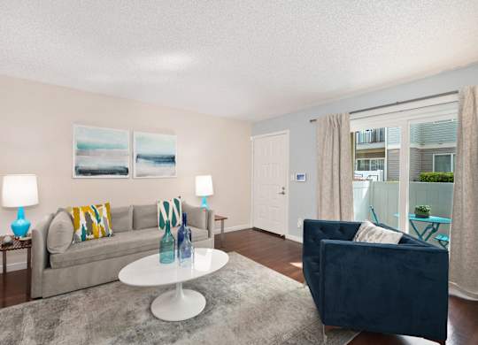 Living Room With Plenty Of Natural Lights at Hidden Oaks Apartments, Citrus Heights, California