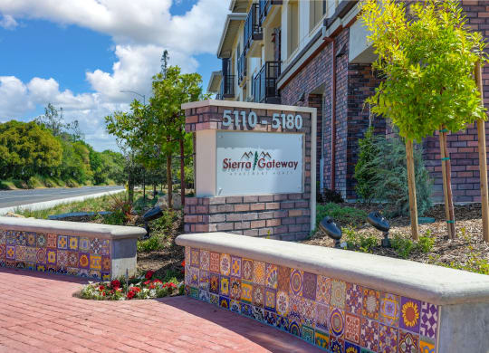 Monument sign at the corner of Sierra College and Rocklin Road