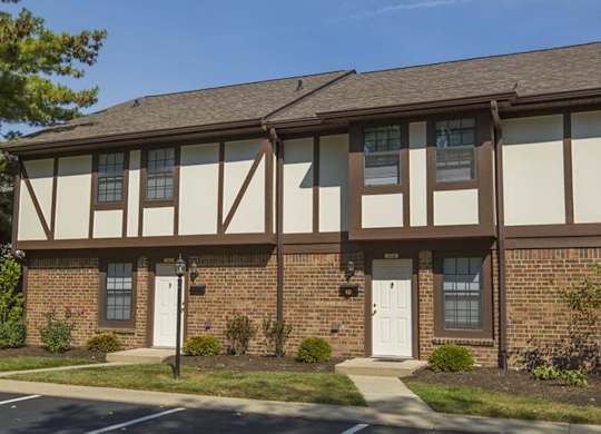 Town-home with Private Entry at Woodland Springs Apartment Homes, Carmel