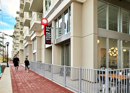 Onsite Retail at Link Apartments® Canvas, Atlanta, GA, 30312