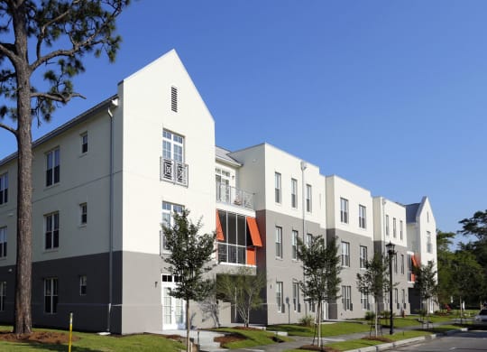 Beautiful Exteriors Phase 1 at Link Apartments® Mixson, North Charleston
