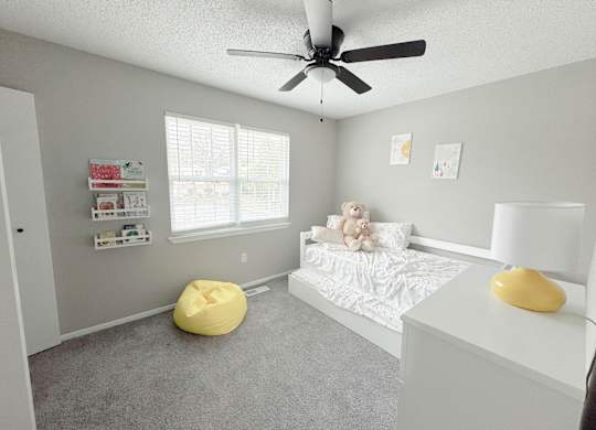 Reserve at Hillcrest Townhomes child's bedroom with stuffed animals