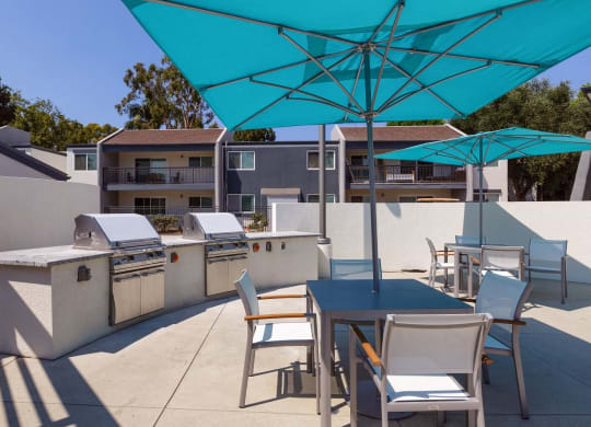 Community Grill Stations at Beverly Plaza Apartments, California, 90815