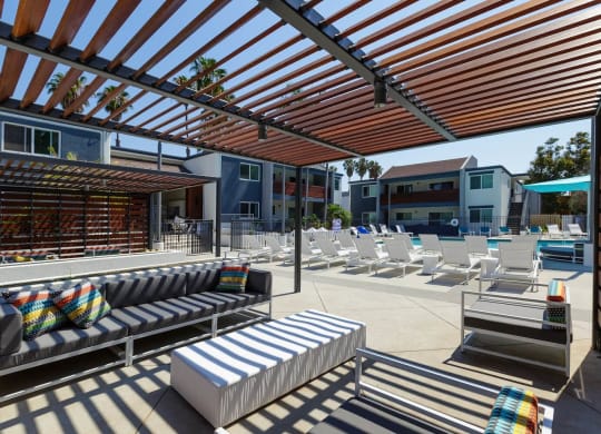 Gazebo Patio at Beverly Plaza Apartments, Long Beach, CA, 90815