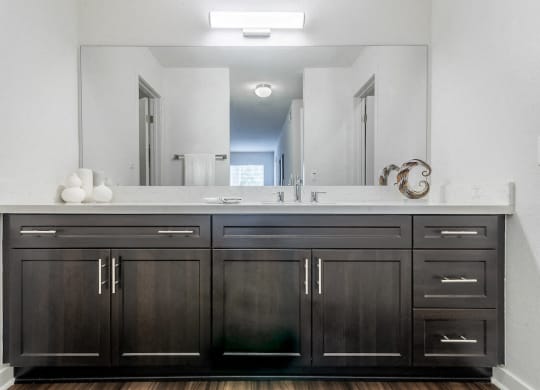 Renovated Bathrooms With Quartz Counters at Beverly Plaza Apartments, Long Beach, 90815