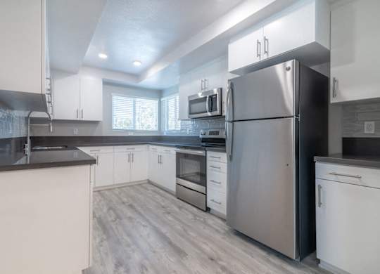 Kitchen Stainless Steel Appliances at Bixby Hill Apartments, Long Beach, CA, 90815