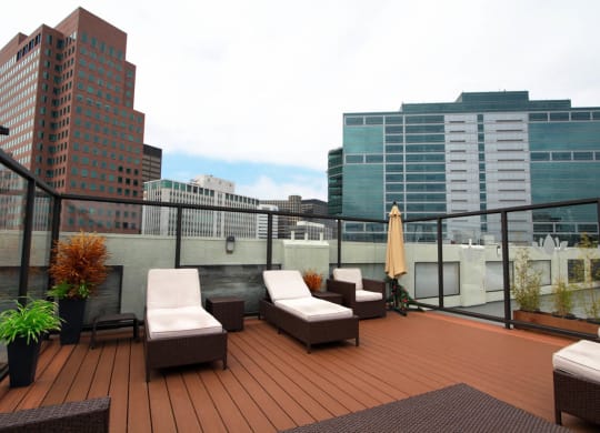 Sundeck at 1022 Tiverton, Los Angeles, California