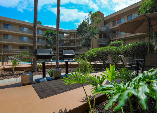 Courtyard View at Bixby Knolls, Long Beach