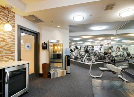 Fitness center at Burton, Los Angeles, 90048