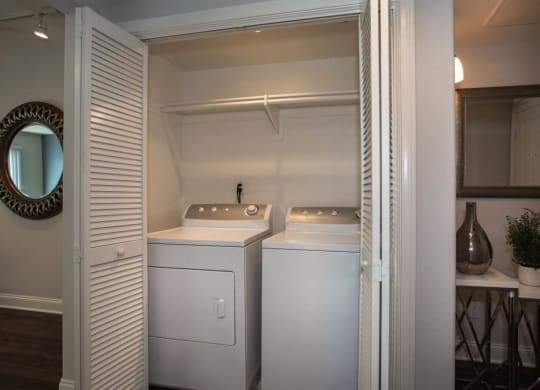 Washer And Dryer at Madison Toluca, California, 91601