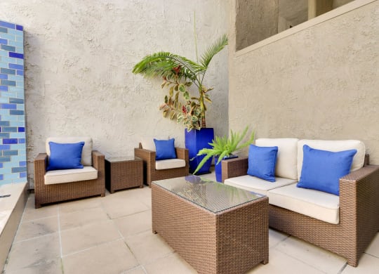 Lounge at Meridian Apartments, Los Angeles