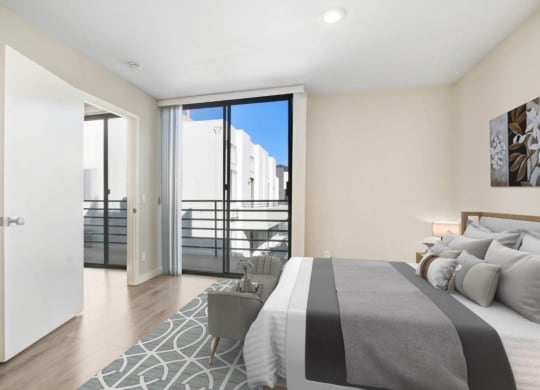 Bedroom With Balcony at The Kenmore Los Feliz, Los Angeles