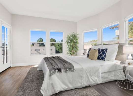 Gorgeous Bedroom at Toluca Court, California, 91602