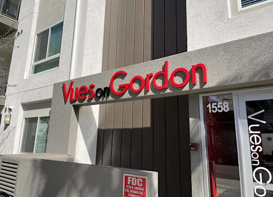 Signage at Vues on Gordon, Los Angeles, CA