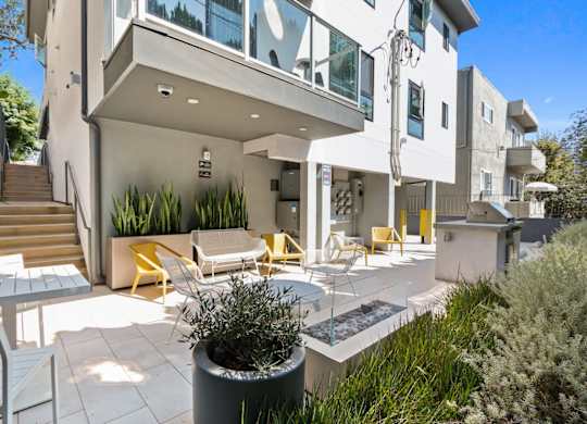 Outdoor Patio at The Aster, Los Angeles, CA