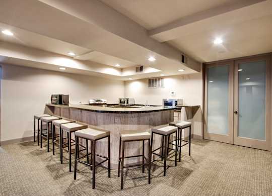 Gourmet Kitchen in a Luxury Apartment Rentals in West Los Angeles