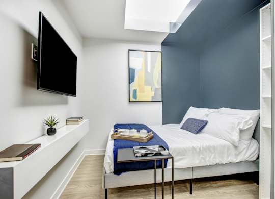 Bedroom With TV at Wilshire Margot, California 