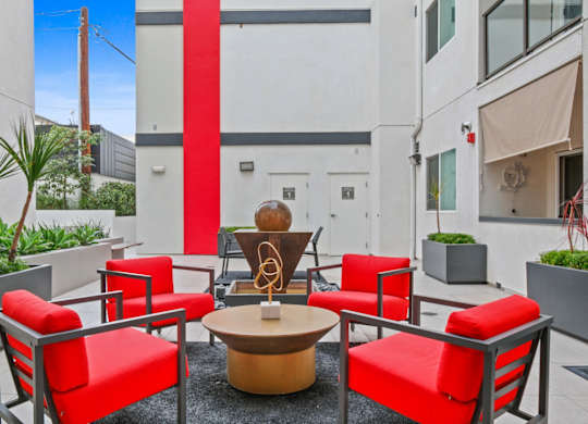 Outdoor Patio at Vues on Gordon, Los Angeles, 90028