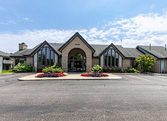 Exterior at Woodland Meadows, Clinton Township, 48035