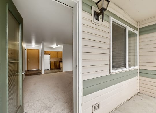 Candlewood Apartment Home