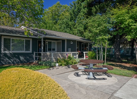 Stewart Terrace_Grounds