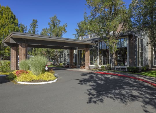 CreeksideVillage_Photo_Entrance