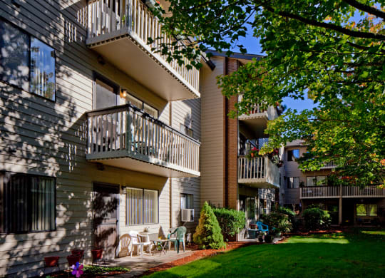 CreeksideVillage_Photo_Exterior