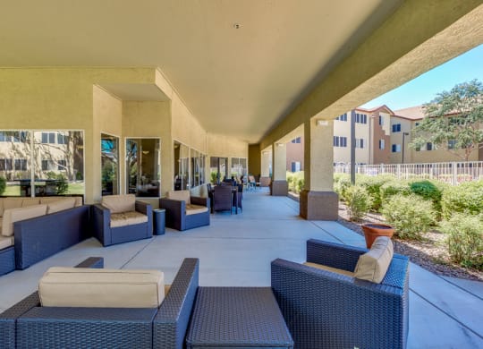 DiscoveryPoint_Photo_CommunityPatio