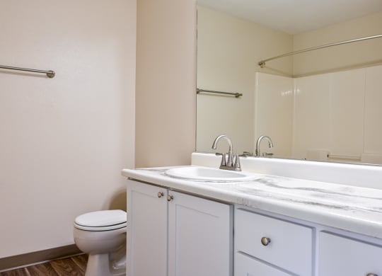 Suzann Plaza 2 Bed x 2 Bath