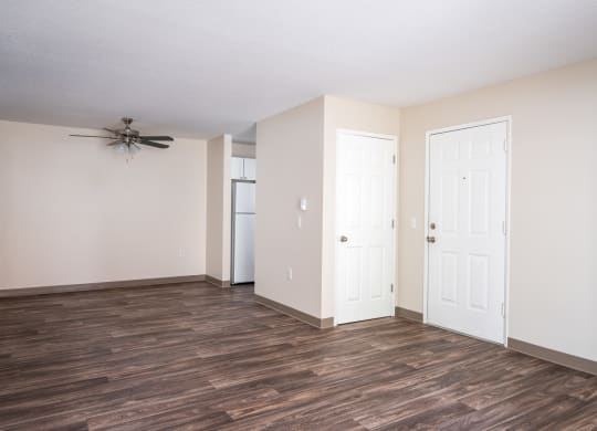 Suzann Plaza 2 Bed x 2 Bath