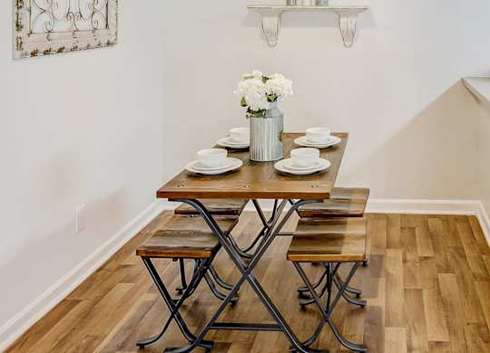 Dining Area at Brandemere Apartment Homes, Winston Salem, North Carolina