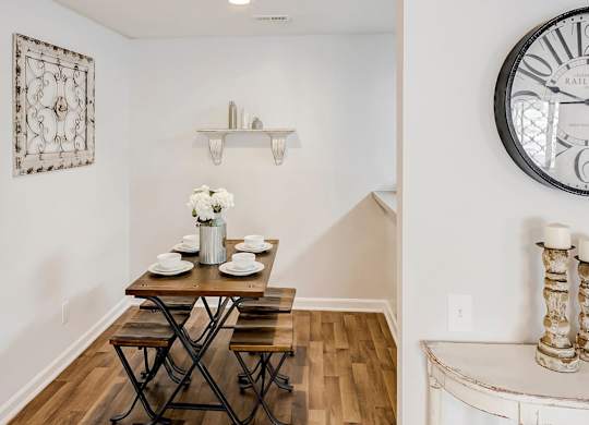 Dining at Brandemere Apartment Homes, Winston Salem