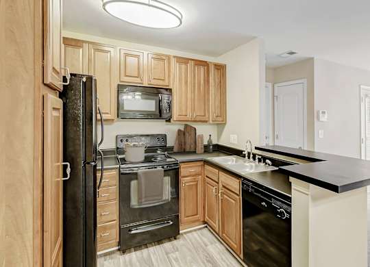 Kitchen Appliances at Brandemere Apartment Homes, North Carolina, 27106