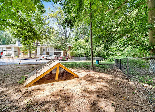 Pet Park at Brandemere Apartment Homes, North Carolina, 27106