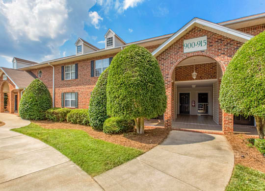 Entrance View at Caveness Farms Apartments, Wake Forest, 27587 
